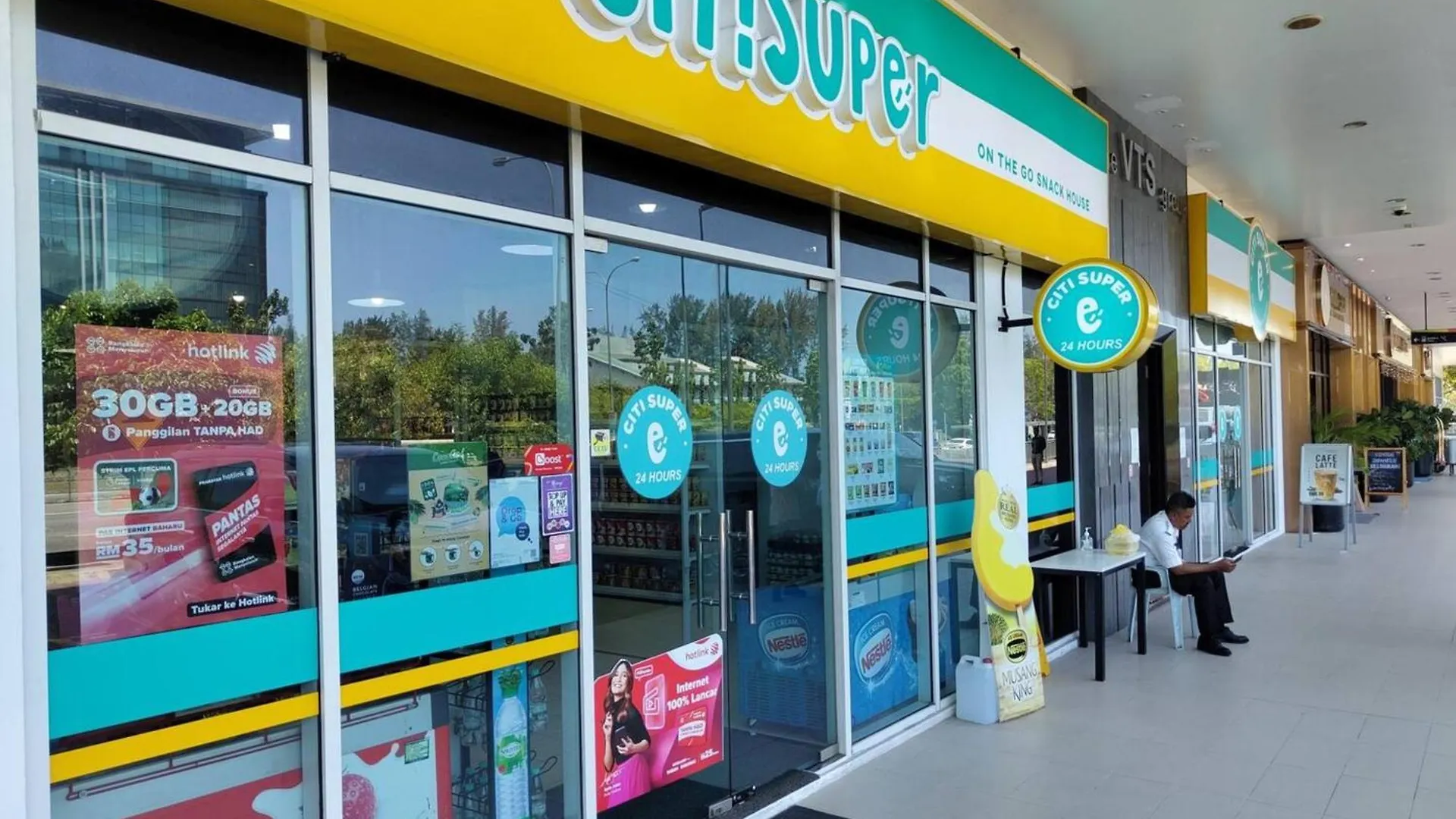 Sutera Avenue Kota Kinabalu Daire 0*,  Malezya