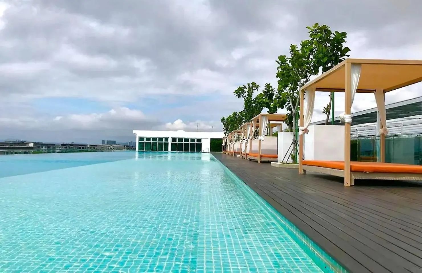 Sutera Avenue Kota Kinabalu Daire 0*,  Malezya