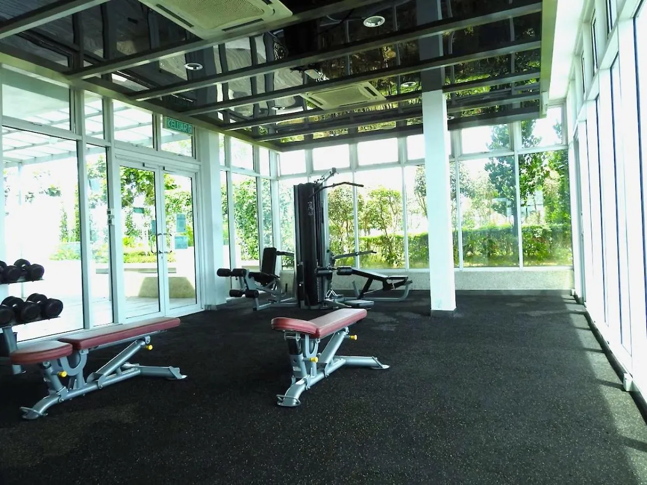 Sutera Avenue Kota Kinabalu Daire 0*,  Malezya